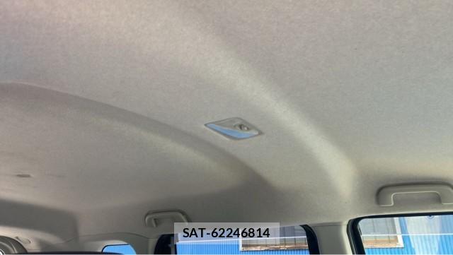 Toyota ROOMY 2017-09 8282098-15