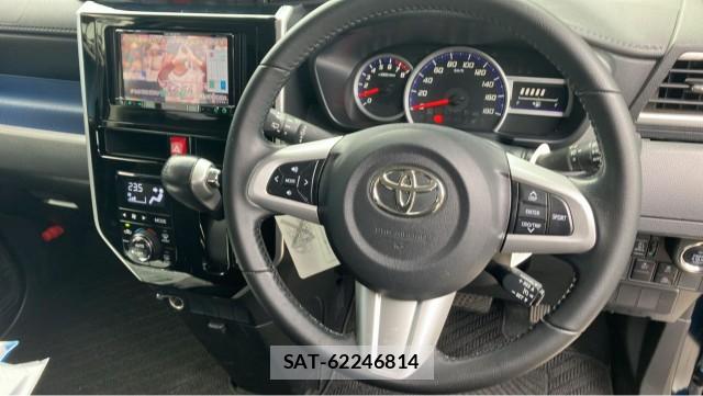 Toyota ROOMY 2017-09 8282098-16