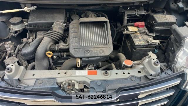 Toyota ROOMY 2017-09 8282098-7