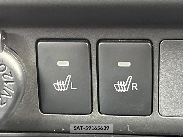 Toyota ROOMY 2020-02 8283219-3