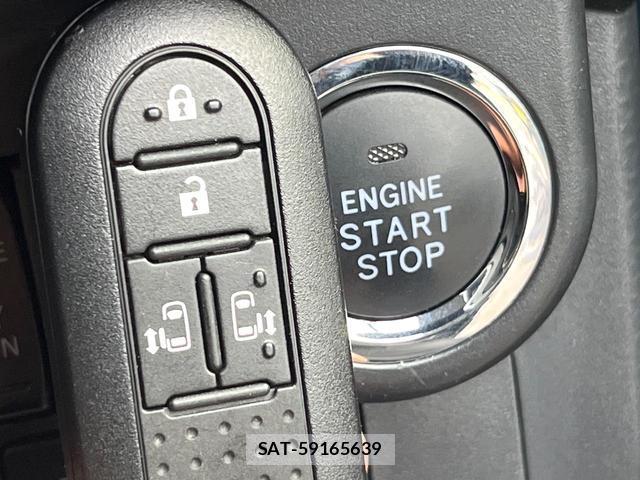 Toyota ROOMY 2020-02 8283219-5