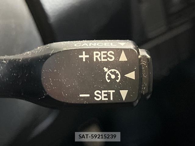 Toyota ROOMY 2017-09 8283270-3
