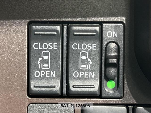 Toyota ROOMY 2017-07 8283666-4
