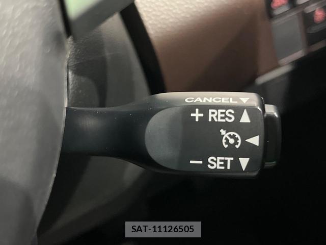 Toyota ROOMY 2017-07 8283666-7