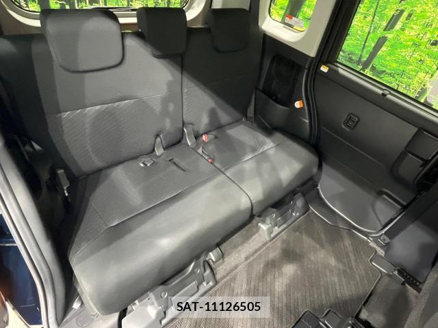 Toyota ROOMY 2017-07 8283666-9