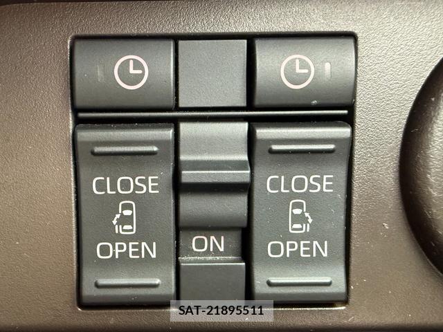 Toyota ROOMY 2021-04 8284102-8