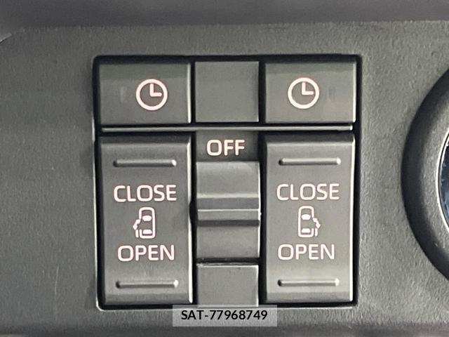 Toyota ROOMY 2023-08 8285190-5