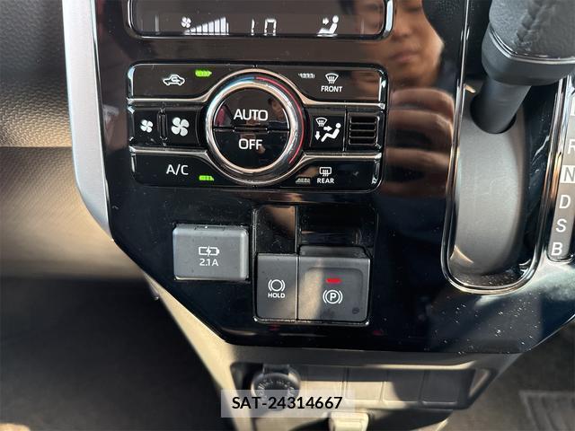 Toyota ROOMY 2022-03 8285410-17