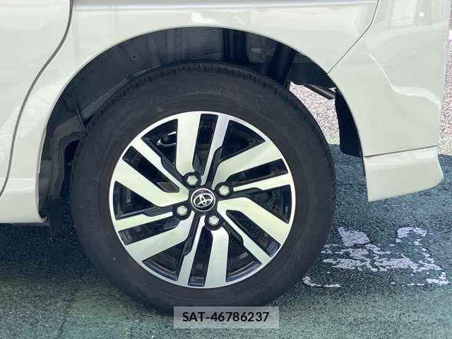 Toyota ROOMY 2023-12 8285789-9