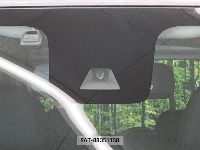 Nissan ROOX 2022-08 8277536-5