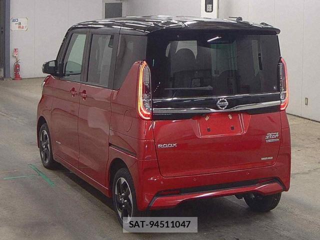Nissan ROOX 2022-08 8277951-1