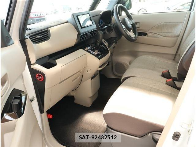 Nissan ROOX 2022-06 8279104-12