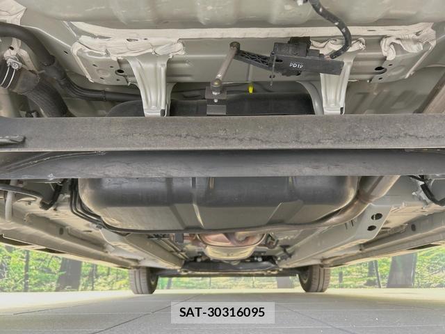 Nissan ROOX 2022-05 8279120-18