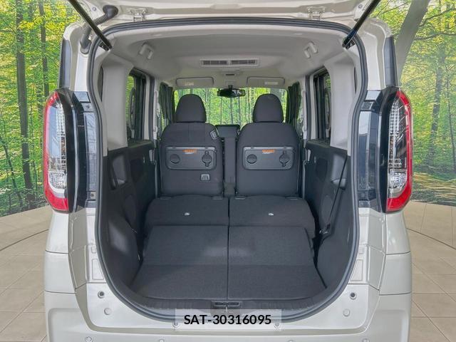 Nissan ROOX 2022-05 8279120-9