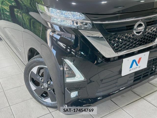 Nissan ROOX 2021-11 8279122-11