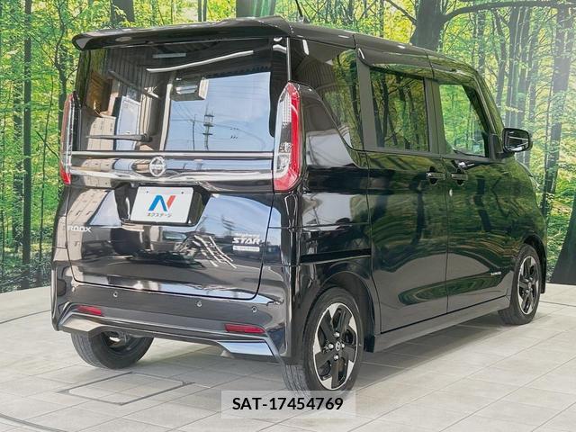 Nissan ROOX 2021-11 8279122-16