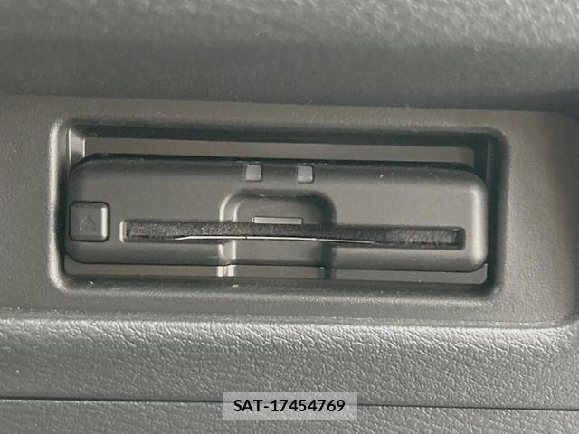 Nissan ROOX 2021-11 8279122-6
