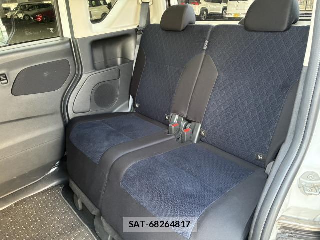 Nissan ROOX 2020-09 8279249-6