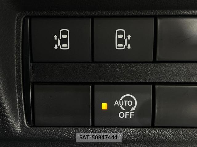 Nissan ROOX 2022-04 8279273-4