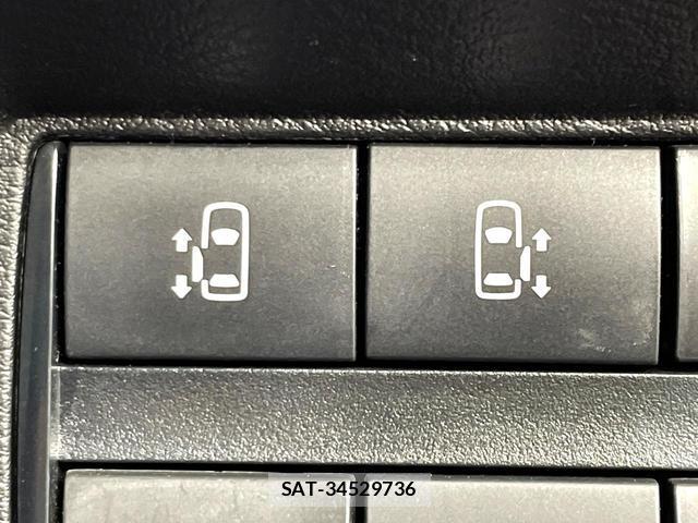 Nissan ROOX 2022-03 8279395-4