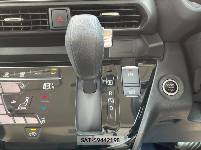 Nissan ROOX 2023-09 8279422-18