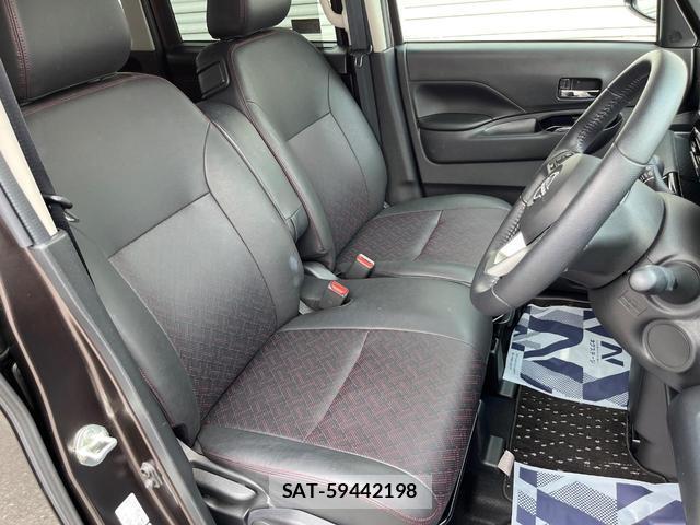 Nissan ROOX 2023-09 8279422-6