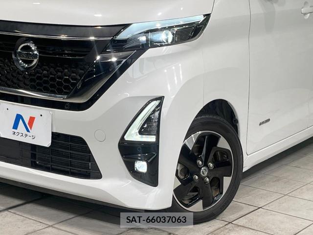 Nissan ROOX 2021-08 8280156-12