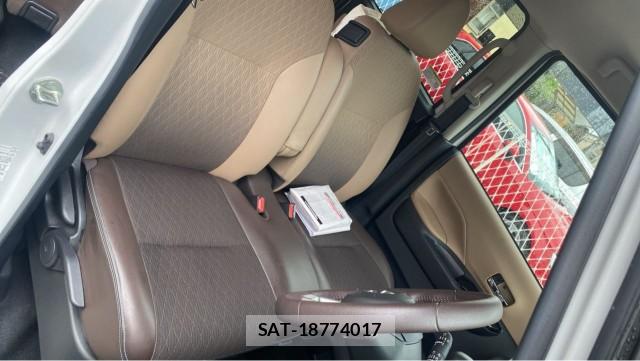 Nissan ROOX 2023-01 8281565-5
