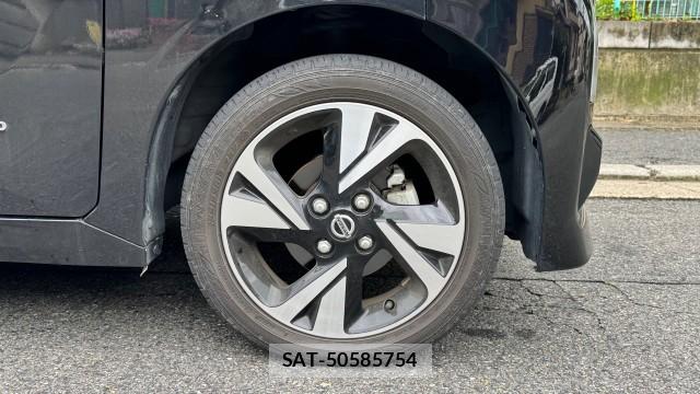 Nissan ROOX 2022-05 8282127-8