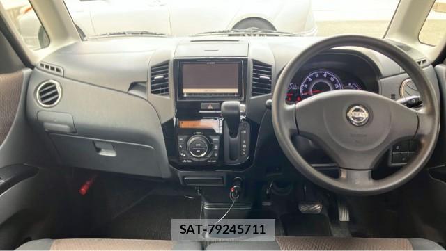 Nissan ROOX 2012-07 8282234-2