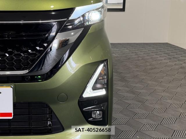 Nissan ROOX 2023-01 8282759-18