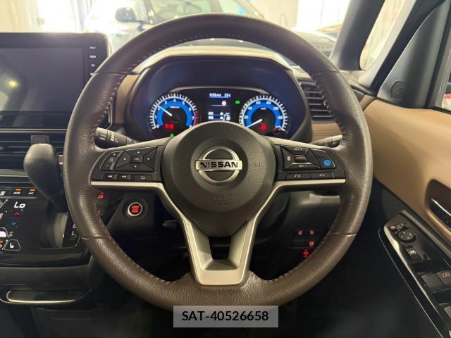 Nissan ROOX 2023-01 8282759-4