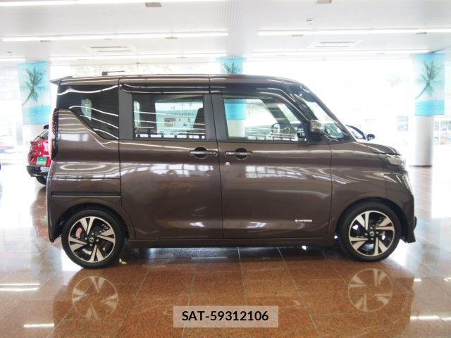 Nissan ROOX 2021-07 8283010-3