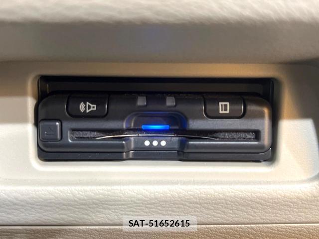 Nissan ROOX 2021-03 8283472-5