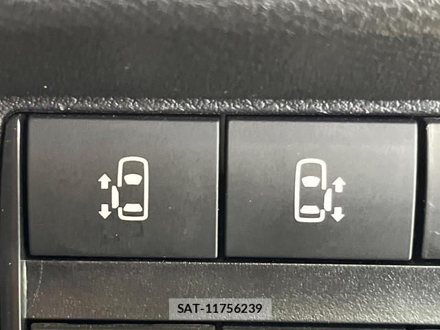 Nissan ROOX 2021-08 8283649-6