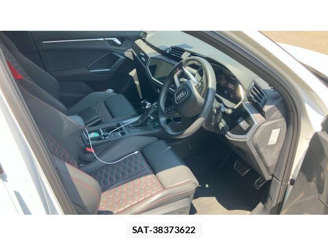 Audi RS Q3 2021-03 8284229-13
