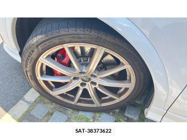 Audi RS Q3 2021-03 8284229-5