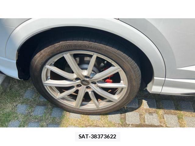 Audi RS Q3 2021-03 8284229-7