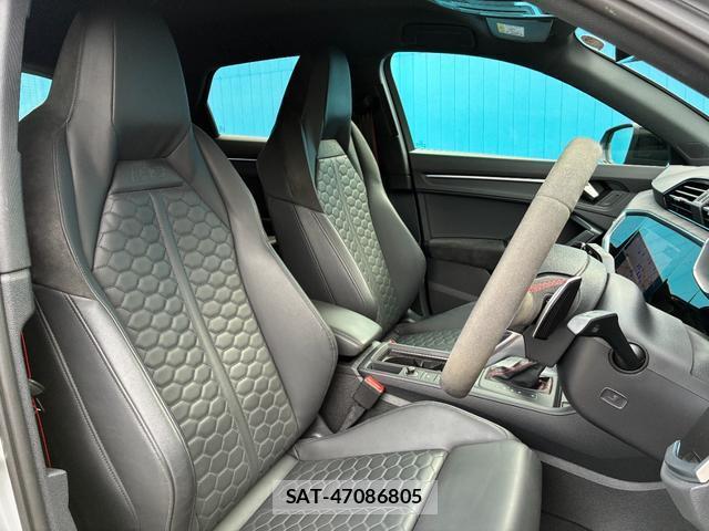 Audi RS Q3 2022-06 8285097-3