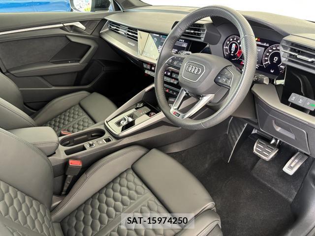 Audi RS3 2023-12 8280415-1