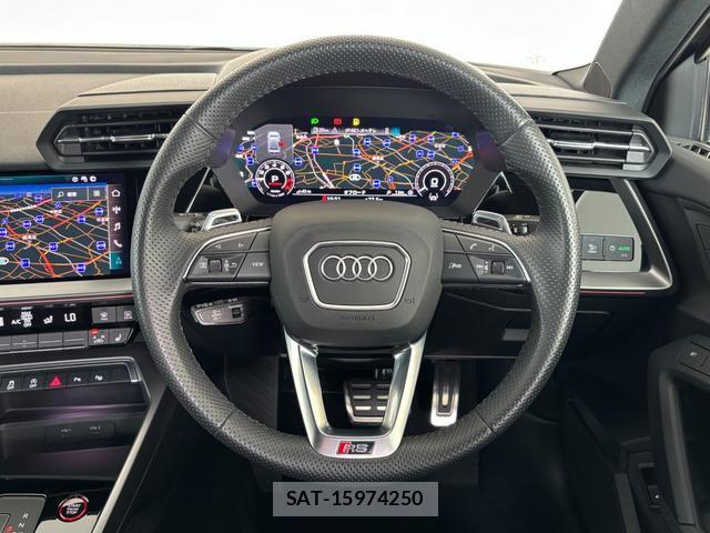 Audi RS3 2023-12 8280415-11