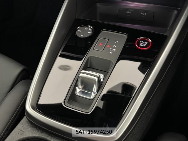 Audi RS3 2023-12 8280415-12