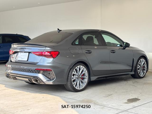 Audi RS3 2023-12 8280415-2