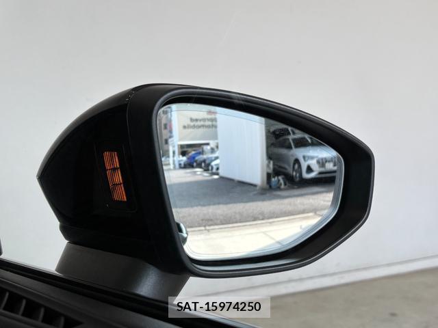 Audi RS3 2023-12 8280415-9