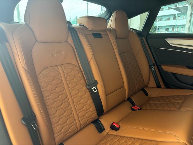 Audi RS7 2023-10 8280420-4