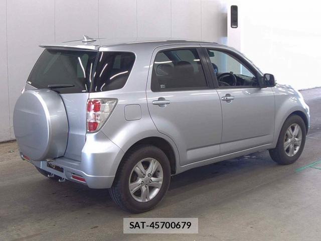 Toyota RUSH 2015-03 8283094-5