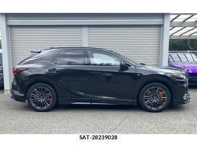 Lexus RX 2023-12 8276842-18