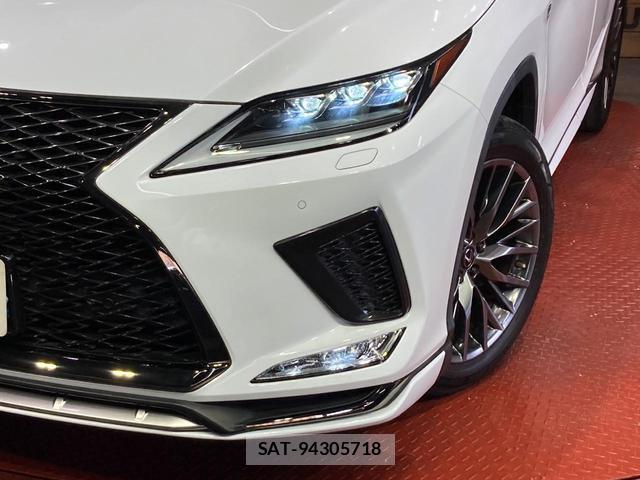 Lexus RX 2021-07 8277636-11