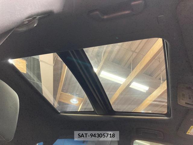 Lexus RX 2021-07 8277636-3