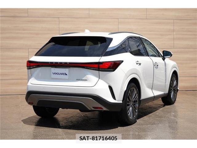 Lexus RX 2023-10 8278115-1
